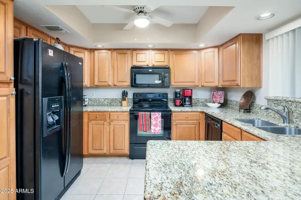$285,000 | 12212 North Paradise Village Parkway West, Unit 146, Phoenix, AZ 85032