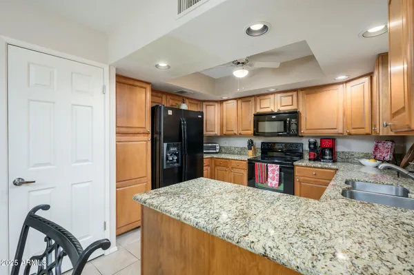 $285,000 | 12212 North Paradise Village Parkway West, Unit 146, Phoenix, AZ 85032