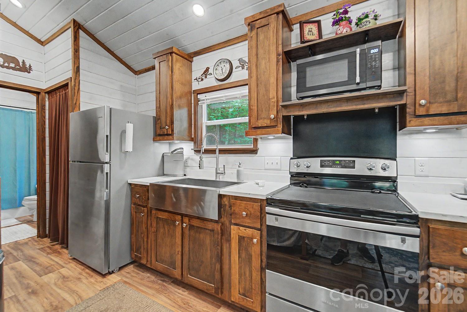 243 Jonquil Wds Road Franklin, NC 28734 - Photo 12 of 48