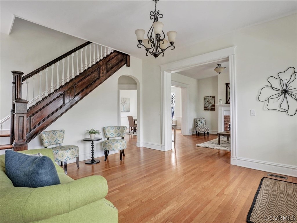 300 Overbrook Road Richmond, VA 23222 - Photo 5 of 28 Foyer