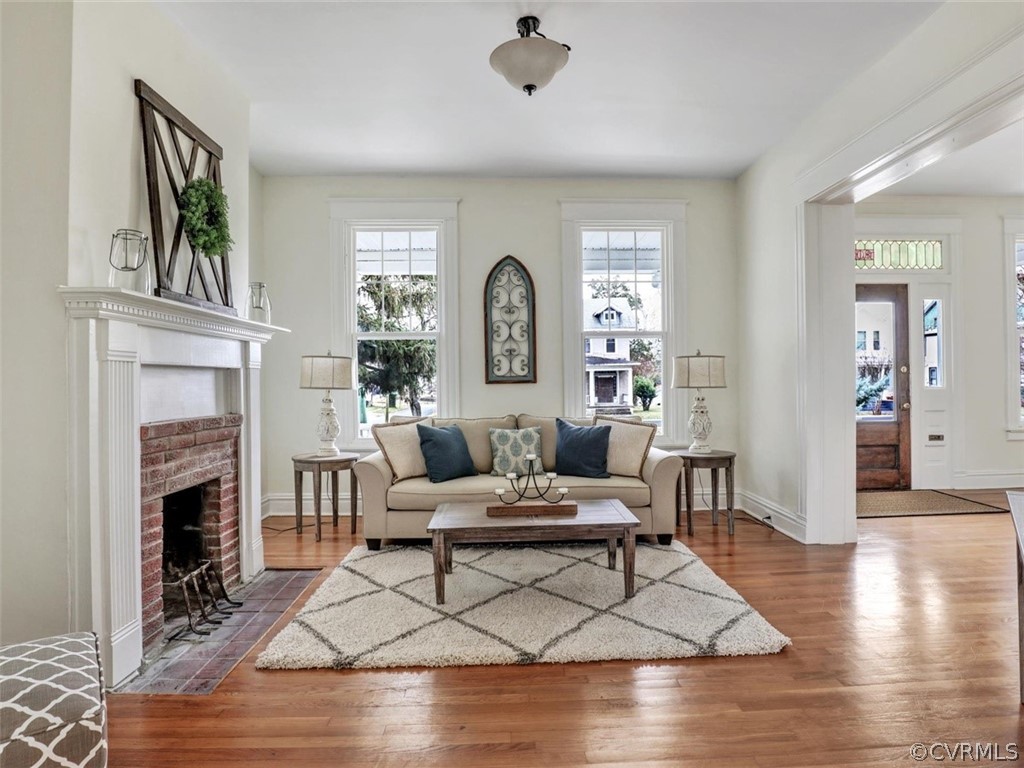 300 Overbrook Road Richmond, VA 23222 - Photo 8 of 28 Living Room