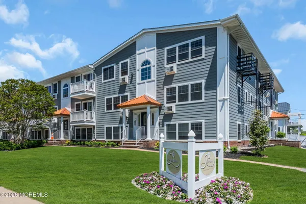 $369,900 | 309 4th Avenue, Unit 204, Asbury Park, NJ 07712