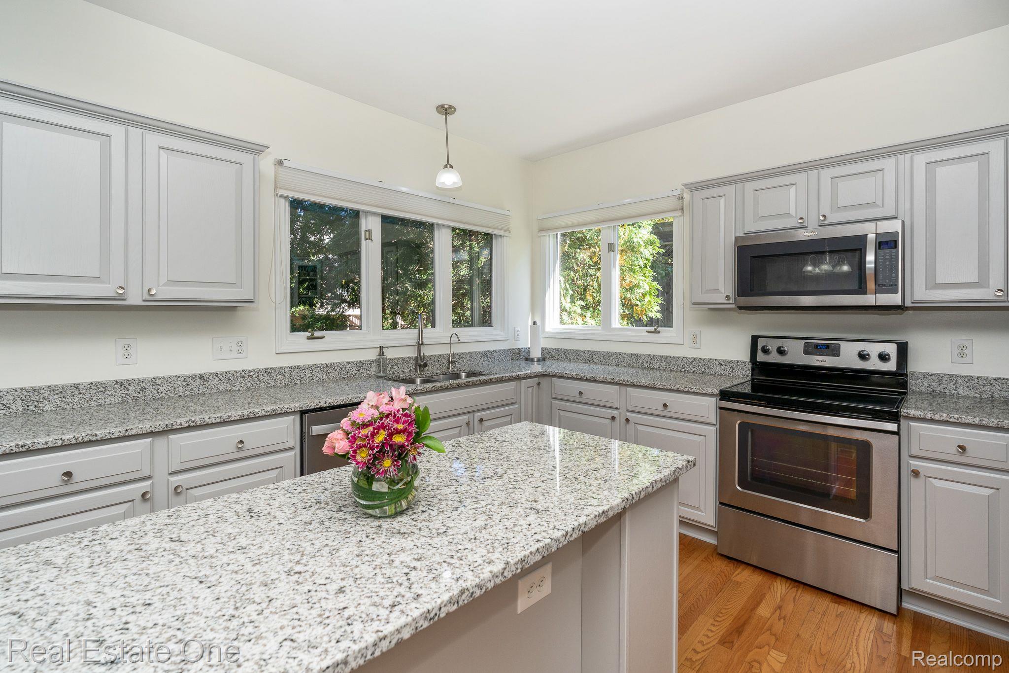 1143 Waycroft Lane Rochester, MI 48307 - Photo 19 of 54 Gallery Image 19