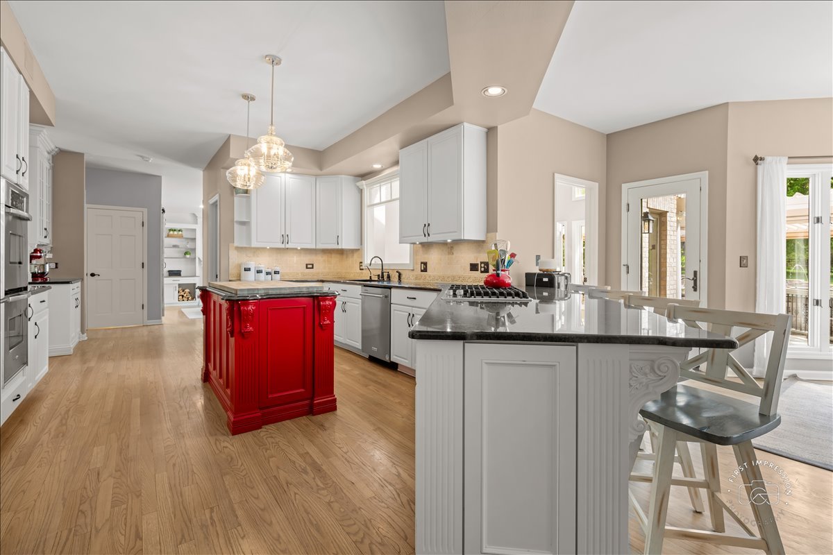 4N589 High Meadow Road St. Charles, IL 60175 - Photo 11 of 38 Gallery Image 11