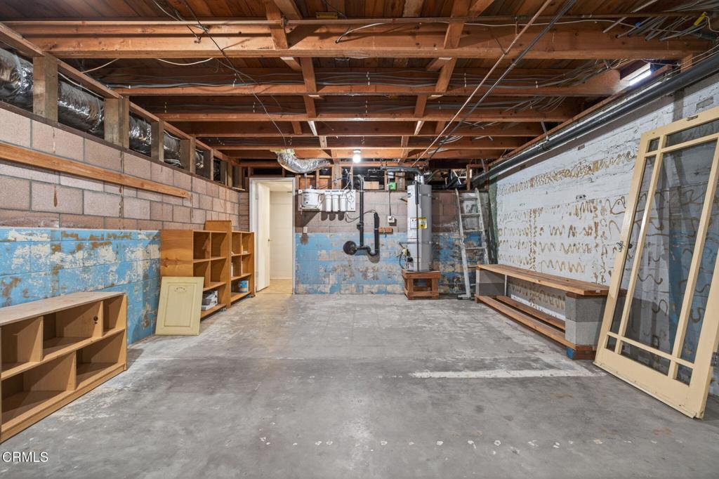 98 Howard Avenue Oak View, CA 93022 - Photo 35 of 72 a view of an empty room with wooden walls
