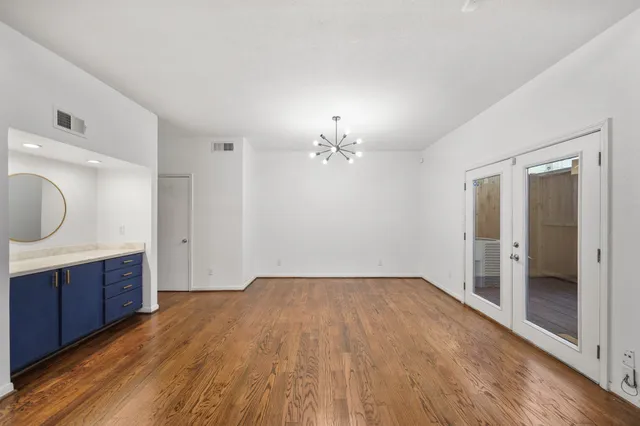 $2,500 | 2555 Bering Drive, Unit 1, Houston, TX 77057