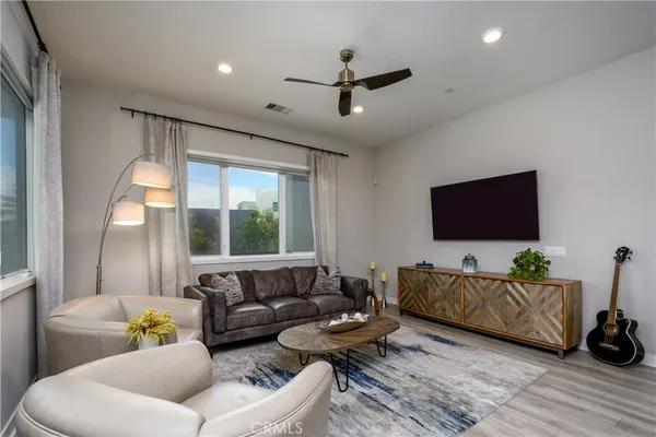 $1,849,000 | 413 Transport, Tustin, CA 92782