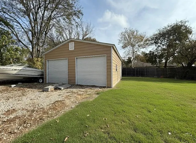 $394,500 | 514 North Rogers Street, Waxahachie, TX 75165