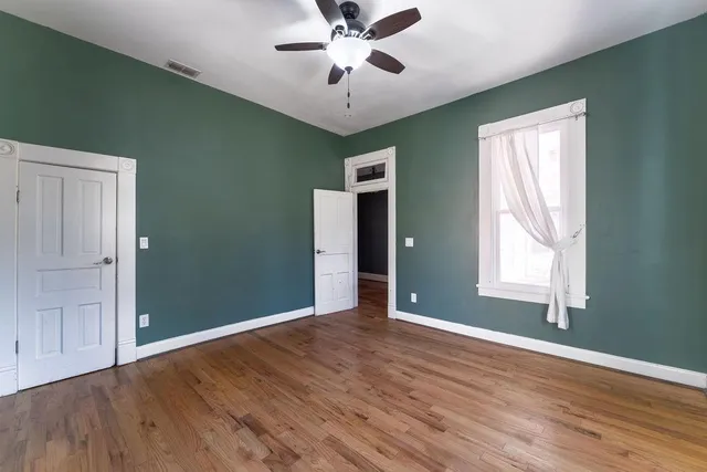 $394,500 | 514 North Rogers Street, Waxahachie, TX 75165