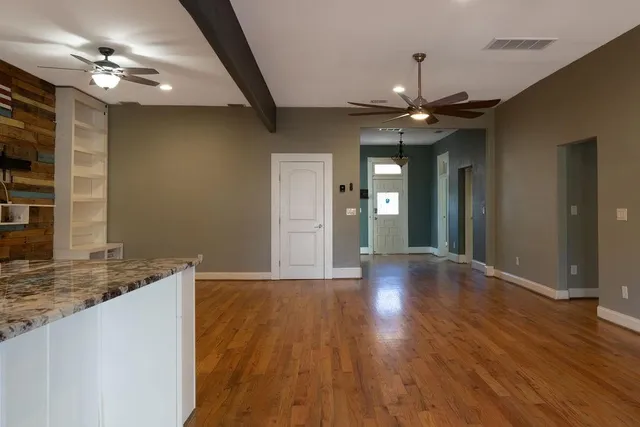 $394,500 | 514 North Rogers Street, Waxahachie, TX 75165