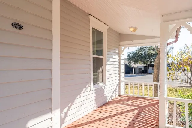 $394,500 | 514 North Rogers Street, Waxahachie, TX 75165