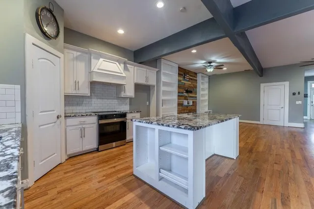 $394,500 | 514 North Rogers Street, Waxahachie, TX 75165