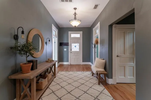 $394,500 | 514 North Rogers Street, Waxahachie, TX 75165