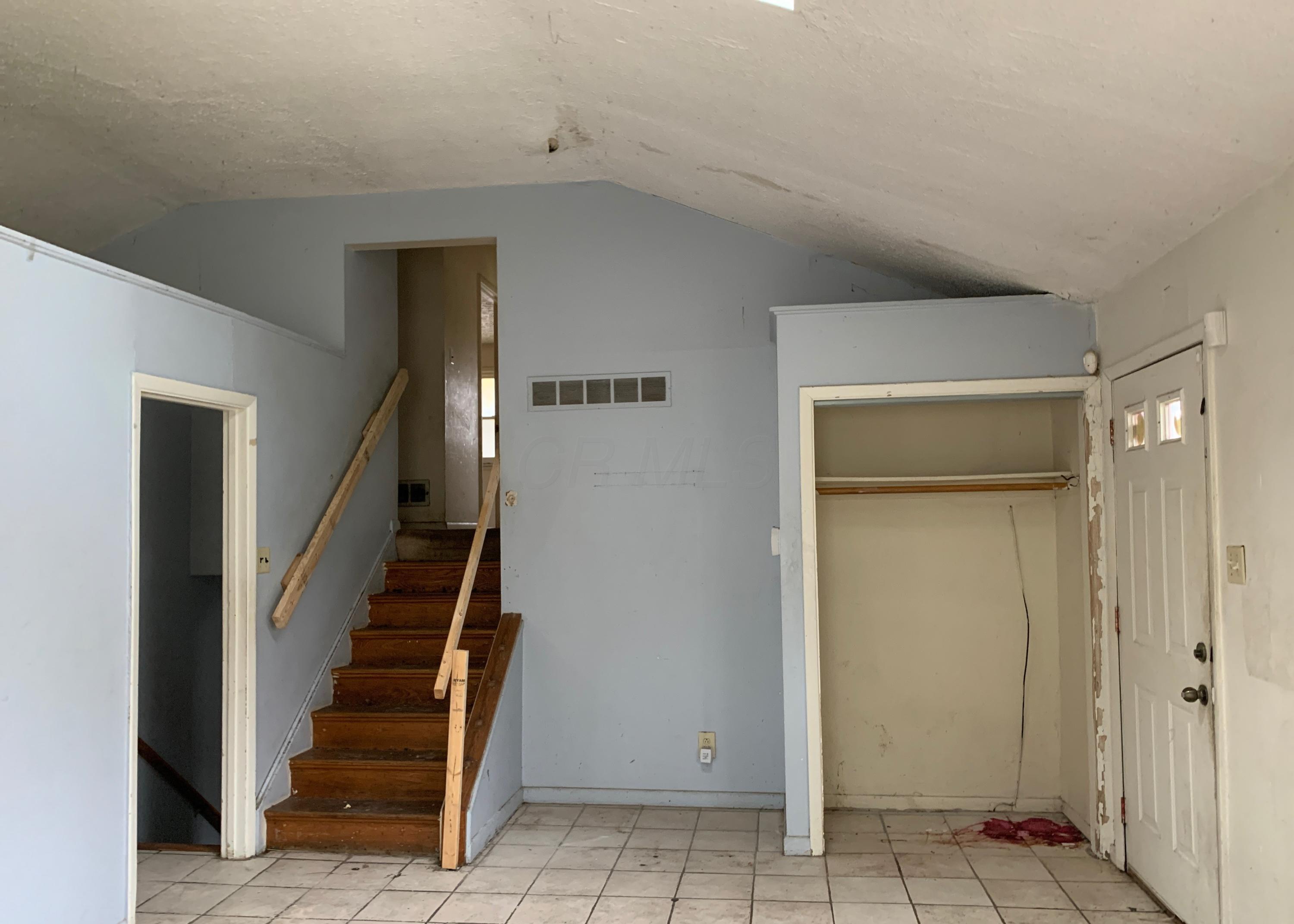 1633 Shady Lane Road Columbus, OH 43227 - Photo 6 of 11 Gallery Image 6