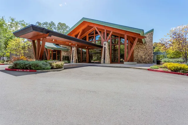 $499,000 | 2133 Tice Creek Drive, Unit 4, Walnut Creek, CA 94595