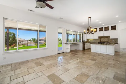 $1,075,000 | 13435 Canyon Crest Road, Yucaipa, CA 92399