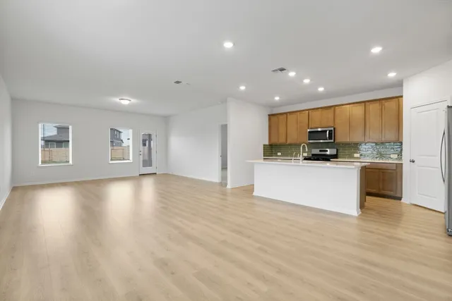 $2,600 | 104 Boondoggle Ridge, Cedar Creek, TX 78612