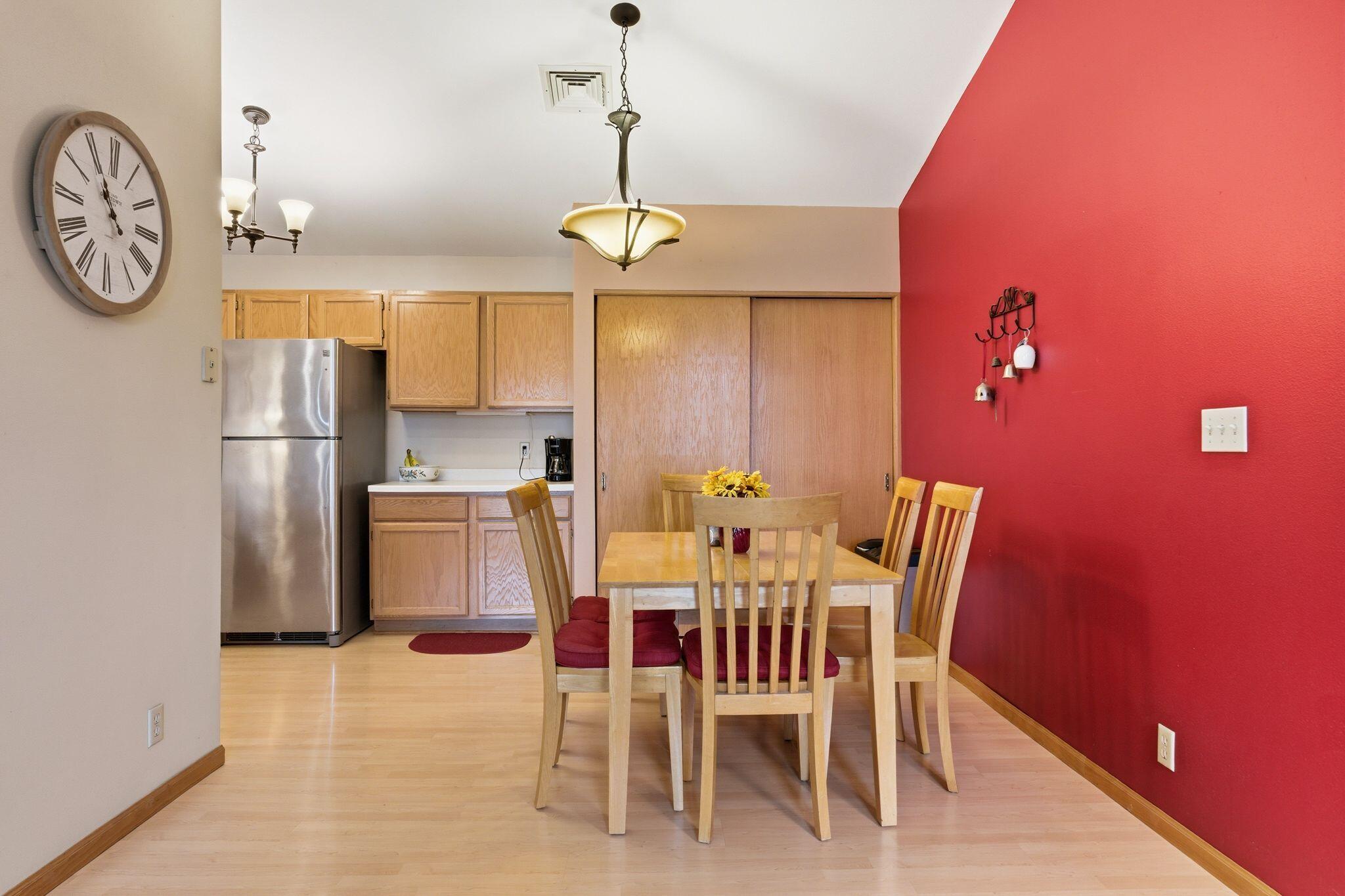 2112 Woodburn Road, Unit E Waukesha, WI 53188 - Photo 11 of 24 DR