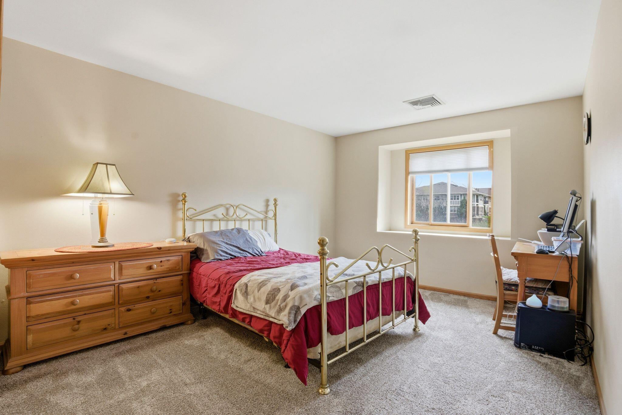 2112 Woodburn Road, Unit E Waukesha, WI 53188 - Photo 19 of 24 BR 2