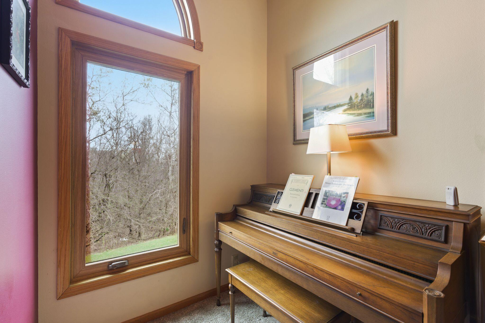 2112 Woodburn Road, Unit E Waukesha, WI 53188 - Photo 8 of 24 Reading Nook