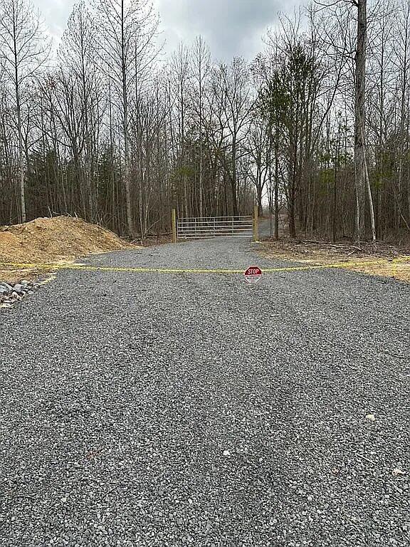 833 Coke Bowman Road Soddy-Daisy, TN 37379 - Photo 2 of 15 land:drive