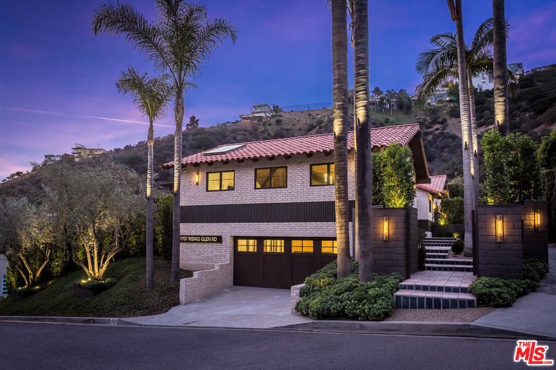 1707 Rising Glen Road Los Angeles, CA 90069 - Photo 8 of 54