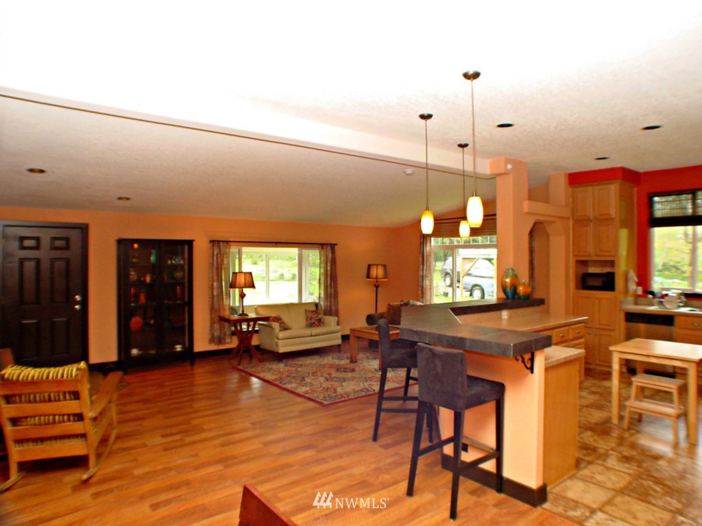 18331 McLean Road Southwest Vashon, WA 98070 - Photo 2 of 13