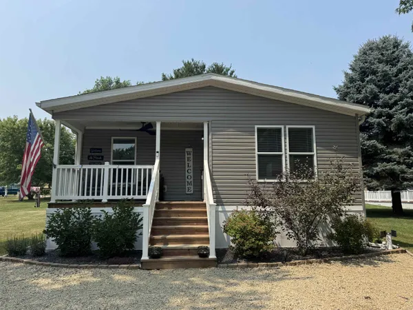 $179,900 | N3201 Crazy Horse Lane, Unit 712, Brodhead, WI 53520
