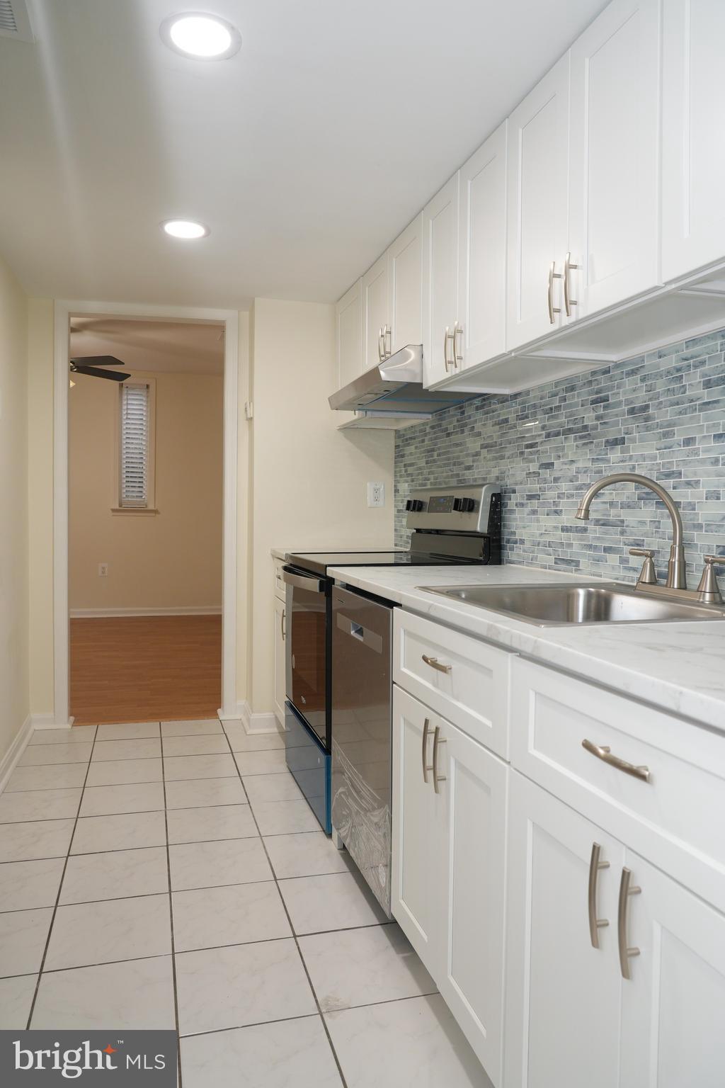 4501 Logsdon Drive, Unit 2 Annandale, VA 22003 - Photo 3 of 33