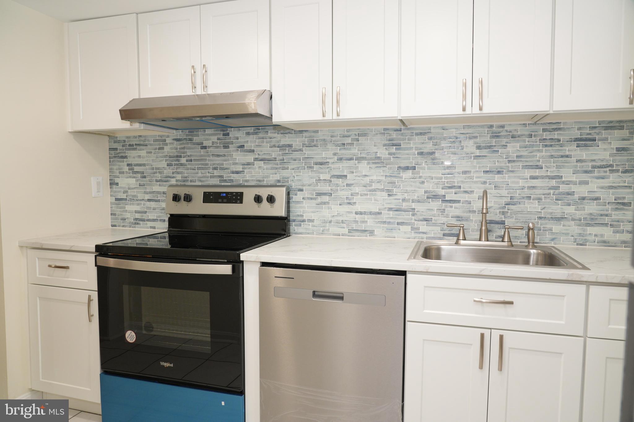 4501 Logsdon Drive, Unit 2 Annandale, VA 22003 - Photo 5 of 33