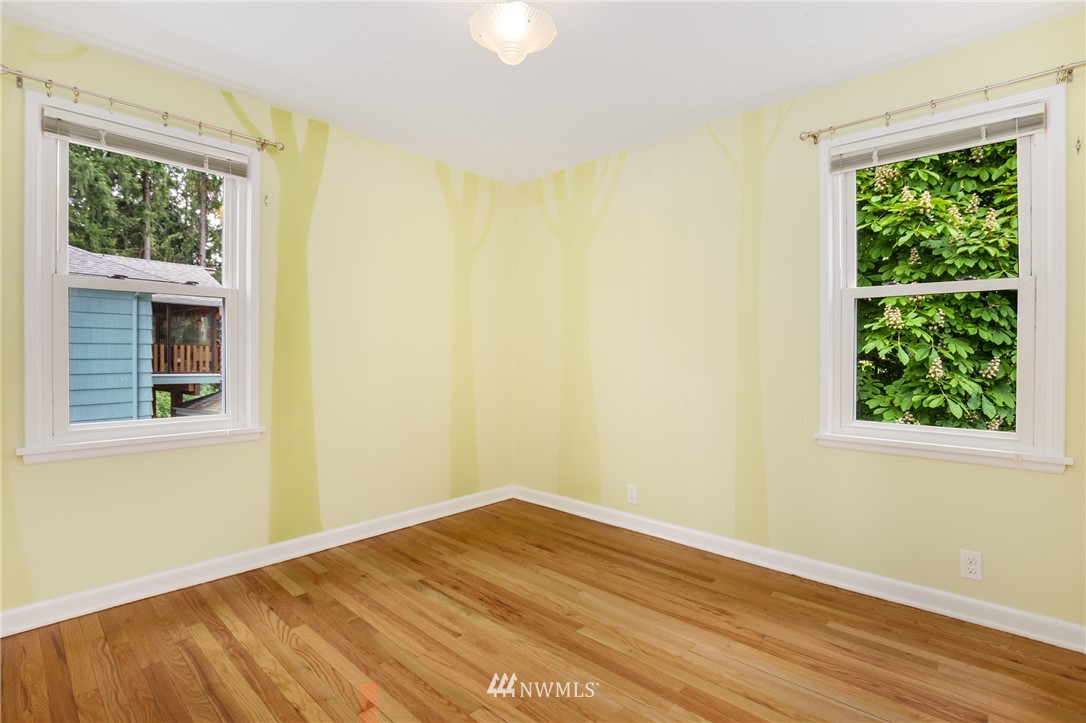 10841 Rustic Road South Seattle, WA 98178 - Photo 14 of 25 Gallery Image 14