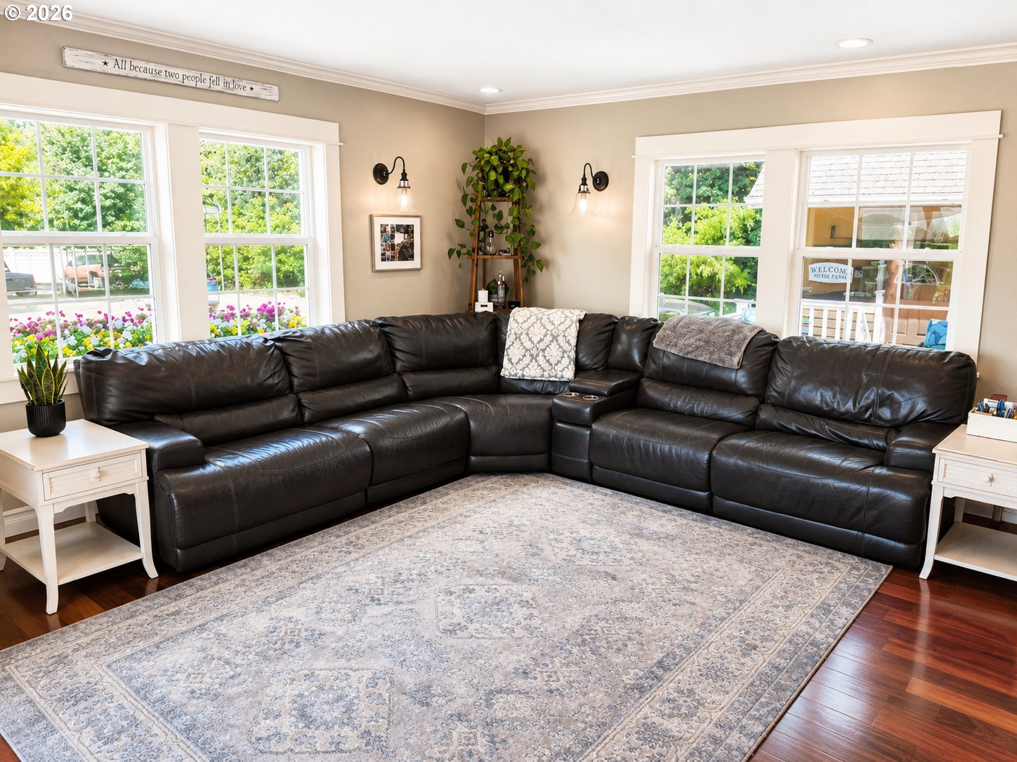 38495 Southwest Laurelwood Road Gaston, OR 97119 - Photo 4 of 33 Living Room