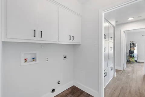 $570,000 | 7503 Berkman Drive, Austin, TX 78752