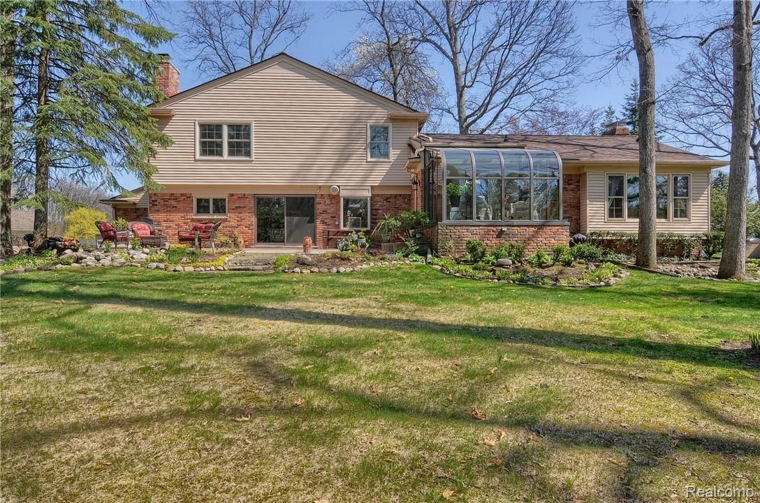 967 Sandhurst Road Bloomfield Hills, MI 48302 - Photo 34 of 39 Rear