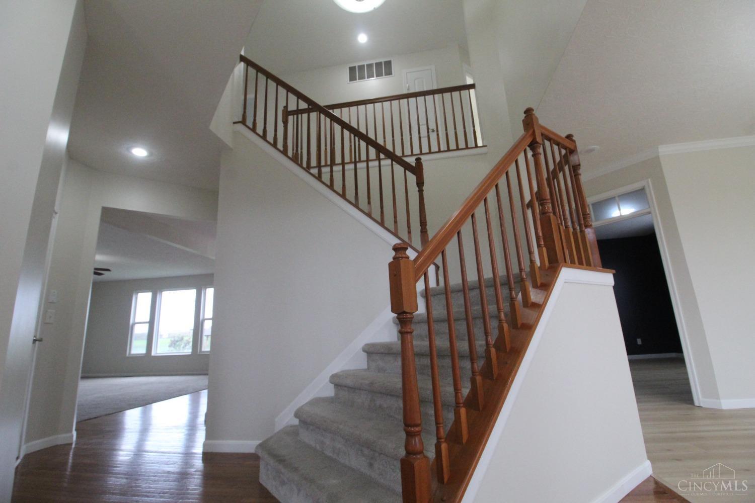 2755 Arroyo Ridge Court Hamilton, OH 45011 - Photo 4 of 33