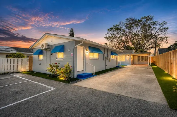 $1,500 | 190 73rd Avenue, Unit B, St. Pete Beach, FL 33706