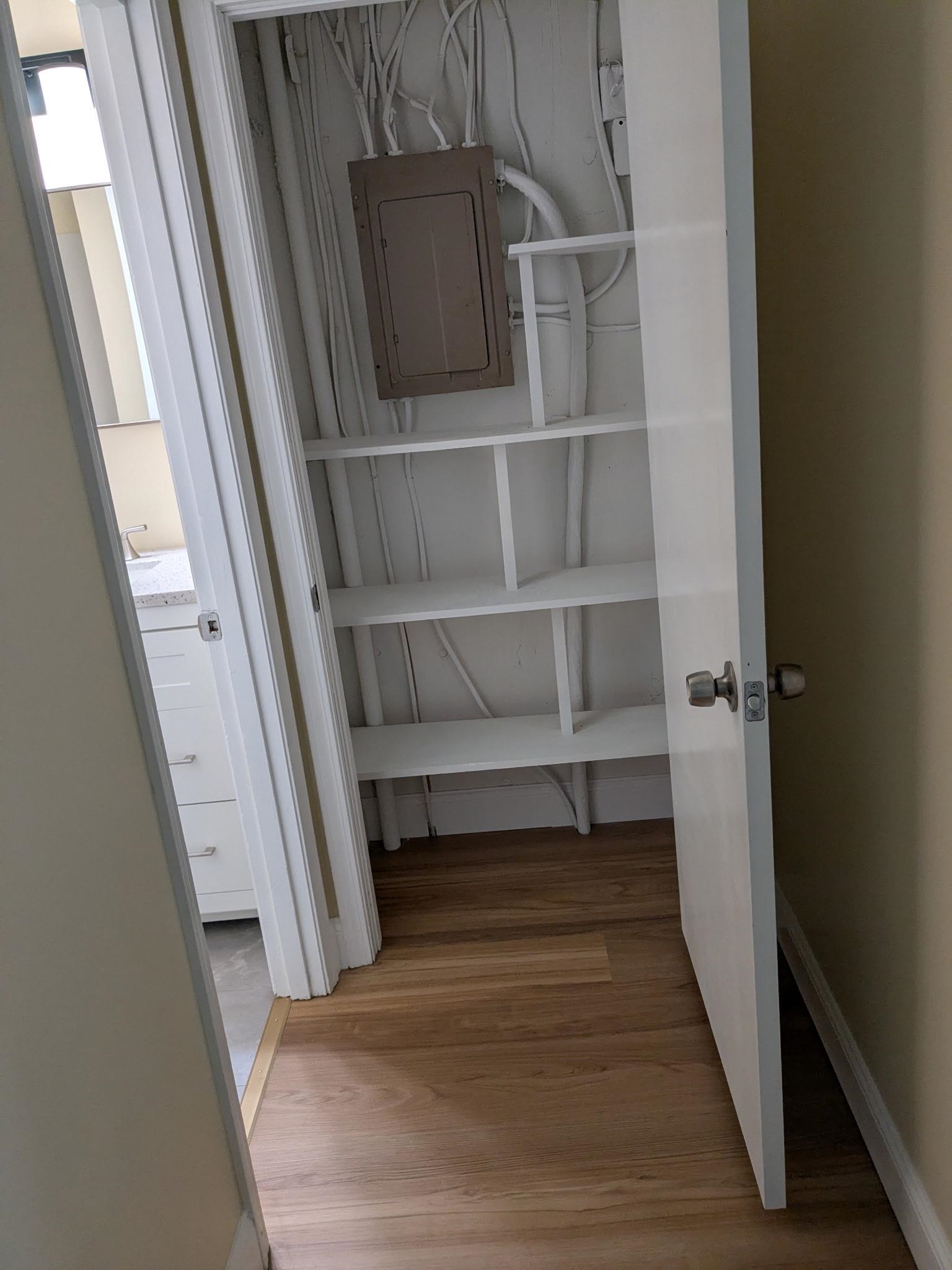 82 High Street Stratham, NH 03885 - Photo 11 of 17