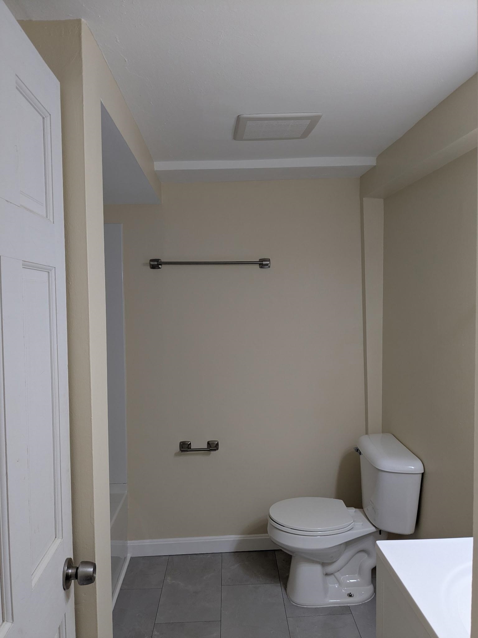 82 High Street Stratham, NH 03885 - Photo 12 of 17