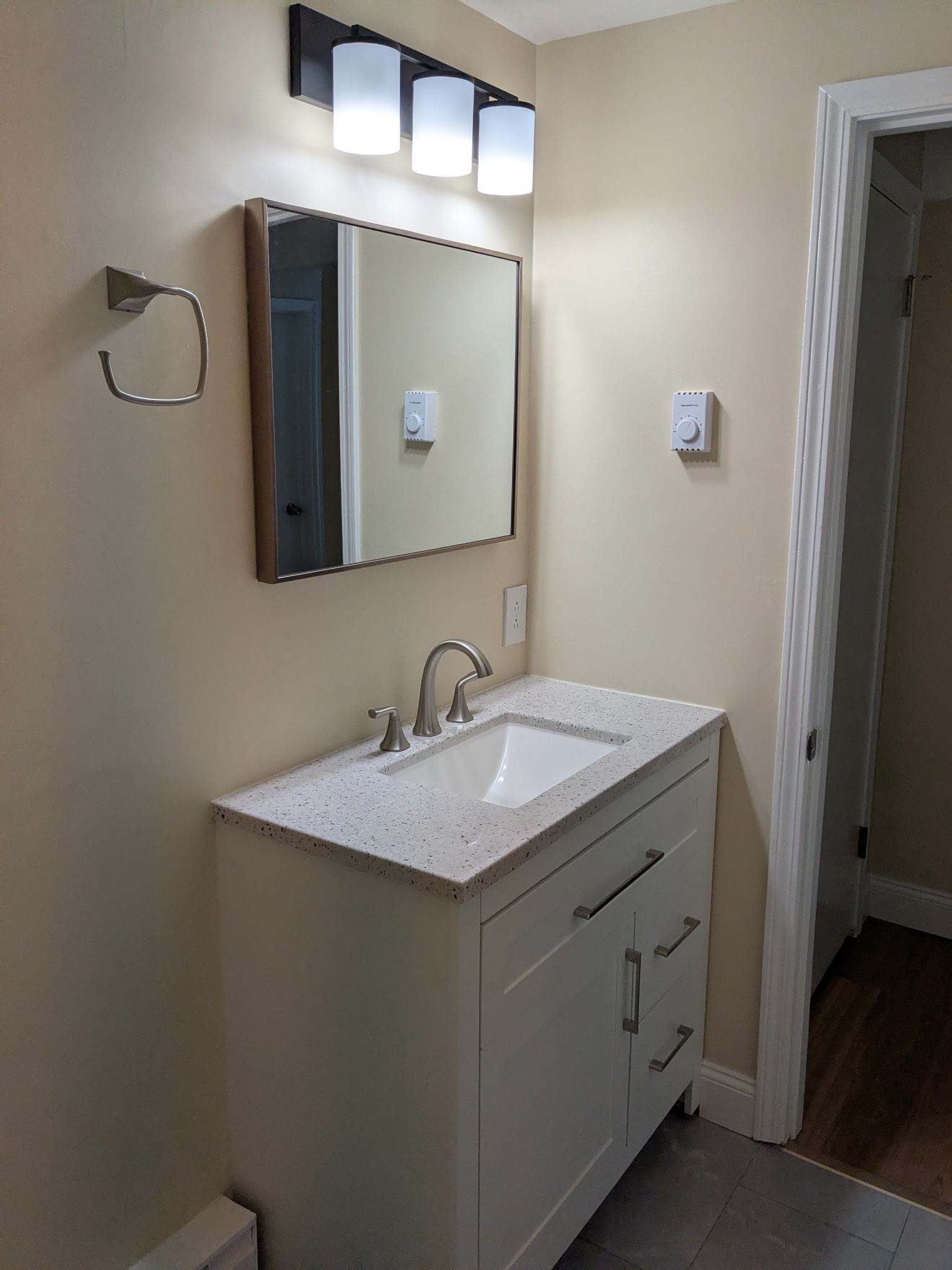 82 High Street Stratham, NH 03885 - Photo 13 of 17