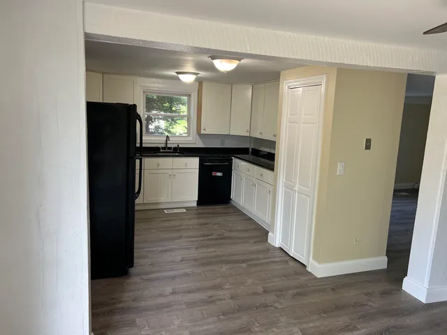 $2,700 | 82 High Street, Stratham, NH 03885