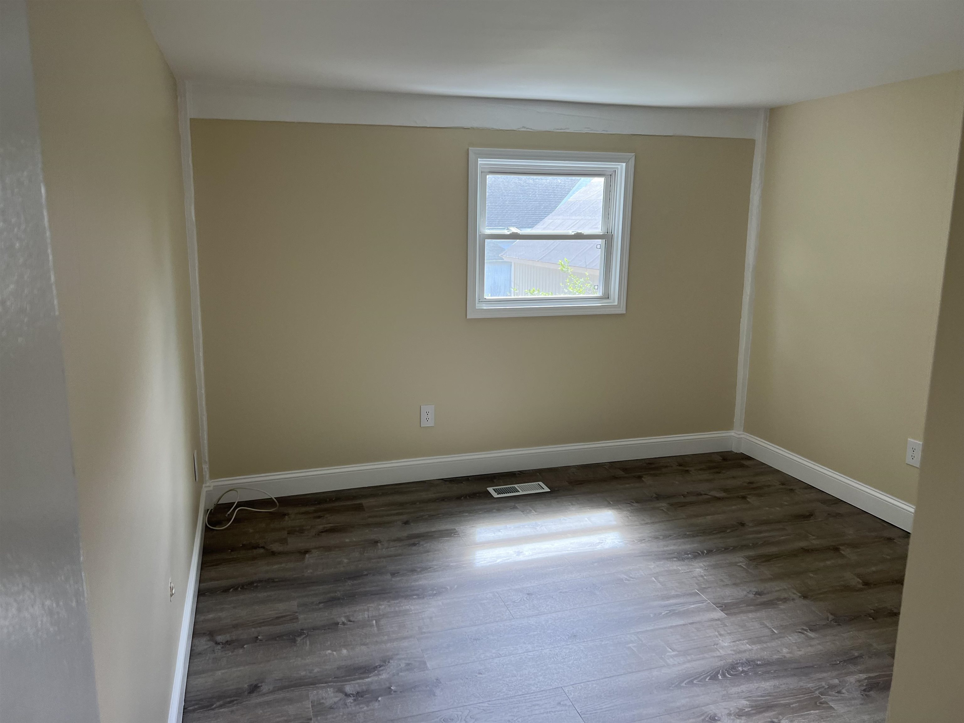 82 High Street, Unit #2 Stratham, NH 03885 - Photo 4 of 9