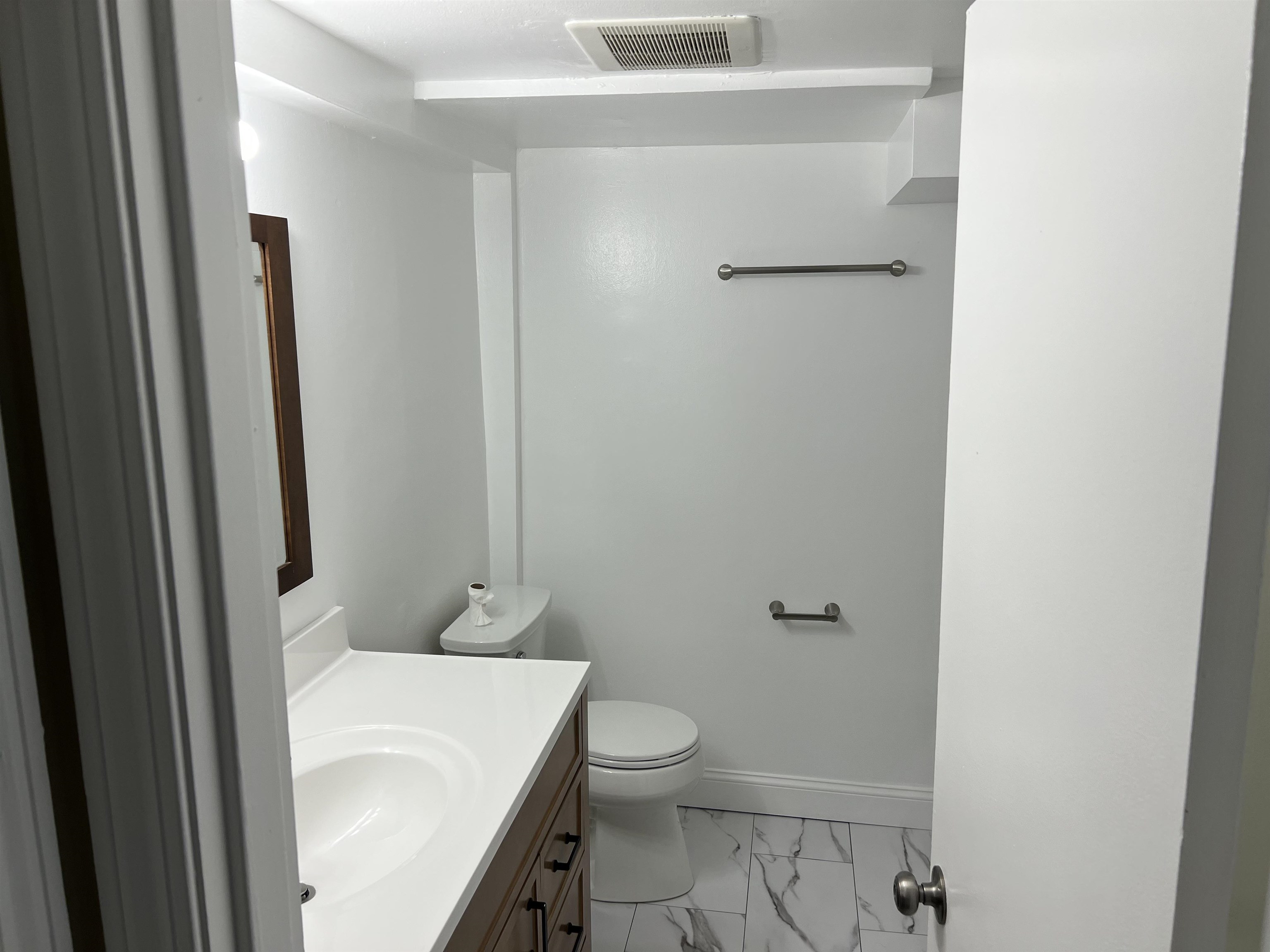 82 High Street, Unit #2 Stratham, NH 03885 - Photo 7 of 9