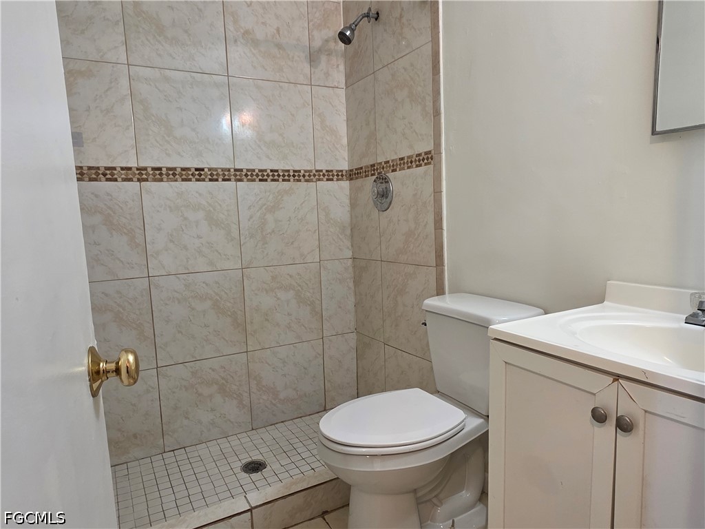 1107 South Loop Boulevard Lehigh Acres, FL 33936 - Photo 8 of 17