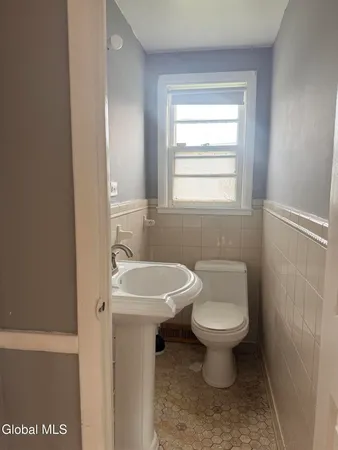 $3,000 | 786 New Scotland Avenue, Albany, NY 12208