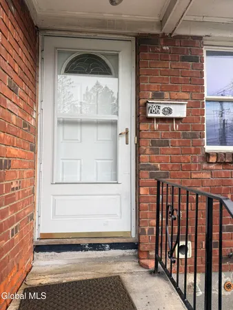 $3,000 | 786 New Scotland Avenue, Albany, NY 12208