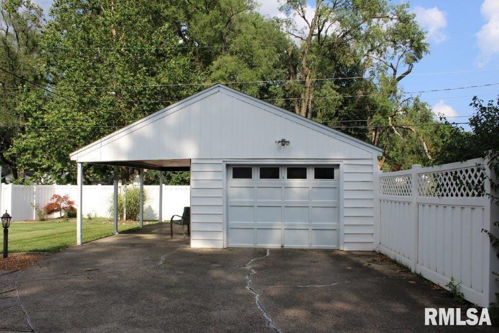 2518 South Walnut Street Springfield, IL 62704 - Photo 26 of 29