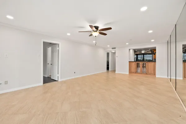 $275,000 | 160 Southeast St Lucie Boulevard, Unit 402A, Stuart, FL 34996