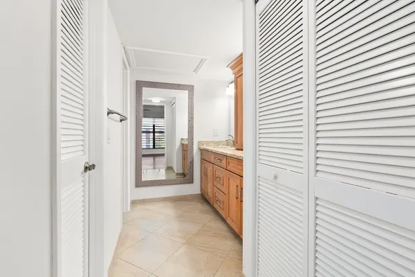 $275,000 | 160 Southeast St Lucie Boulevard, Unit 402A, Stuart, FL 34996