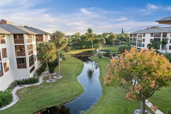 $275,000 | 160 Southeast St Lucie Boulevard, Unit 402A, Stuart, FL 34996