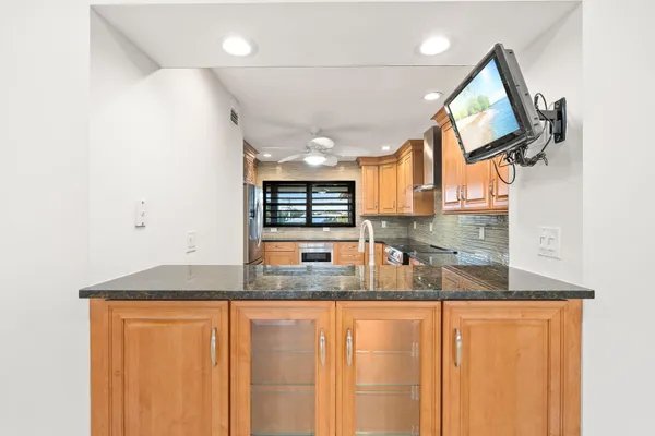 $275,000 | 160 Southeast St Lucie Boulevard, Unit 402A, Stuart, FL 34996